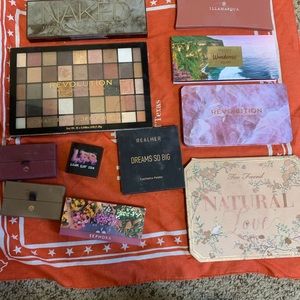 Eyeshadow palette bundle